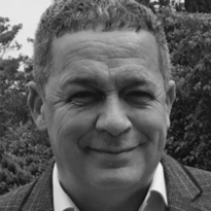 David-Elphick-Trainer B & W David Elphick - Trainer